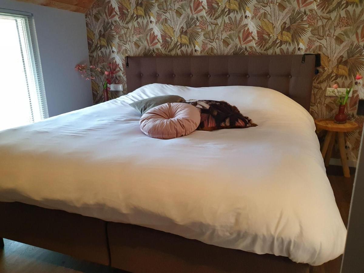 Holiday Home Heeresteeg In Nieuwleusen With Garden De Meele Екстериор снимка