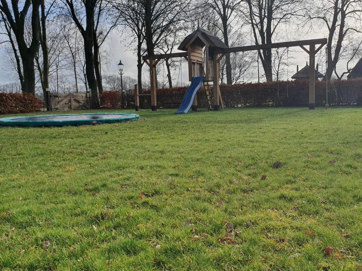Holiday Home Heeresteeg In Nieuwleusen With Garden De Meele Екстериор снимка