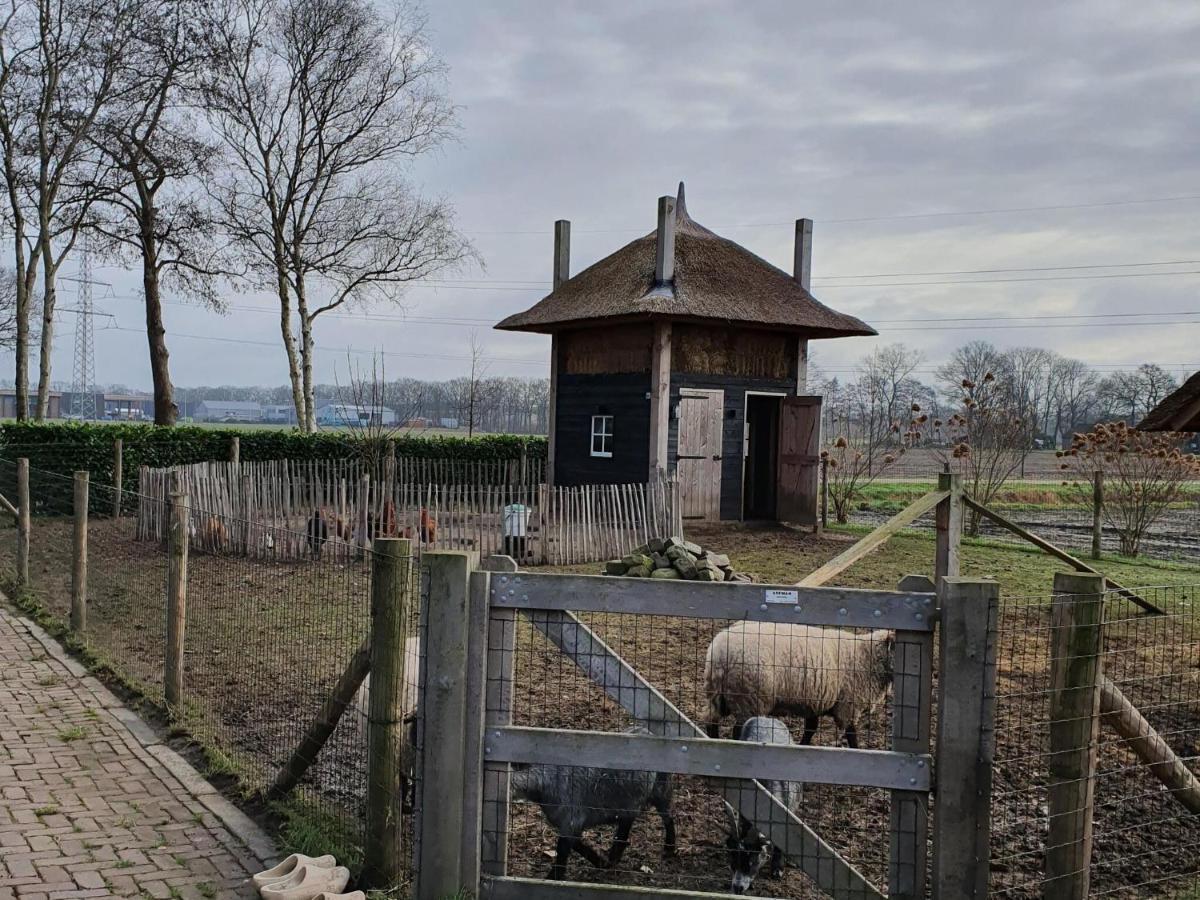 Holiday Home Heeresteeg In Nieuwleusen With Garden De Meele Екстериор снимка